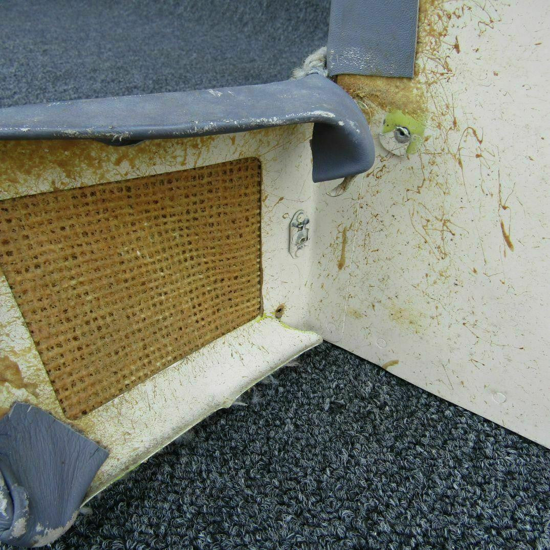 Piper Piper PA-31T Seat Assembly Toilet-Bottom C20