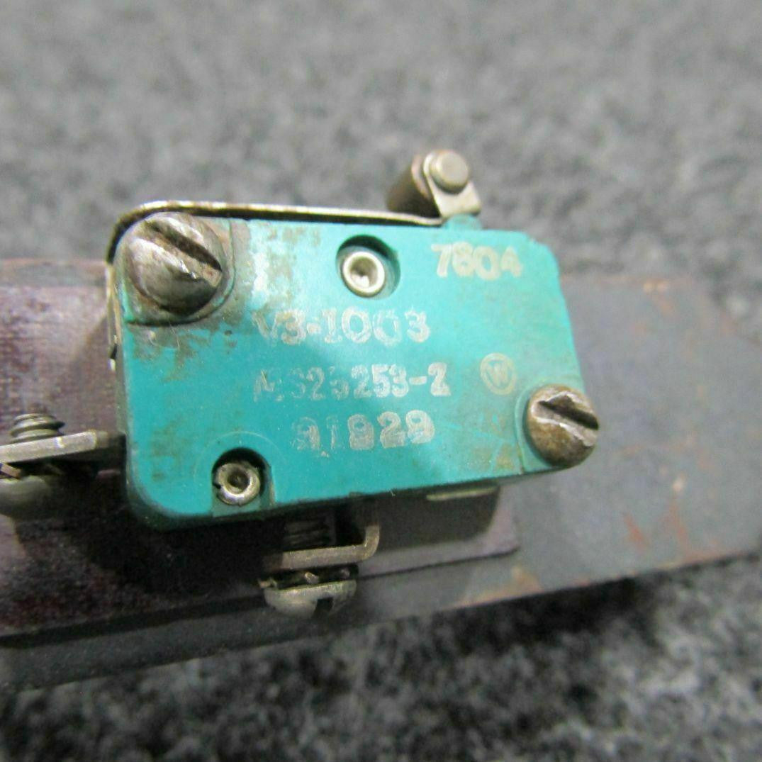Piper 54410-002 USE MS26253-2 Piper PA31T Switch Throttle Reverse C20