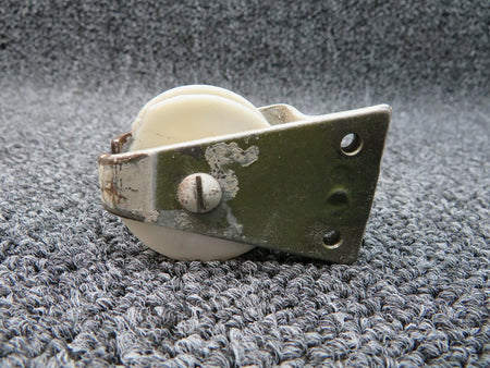 Cessna 1714000-33 / S1704-1 Cessna 182Q Housing and Roller Seat