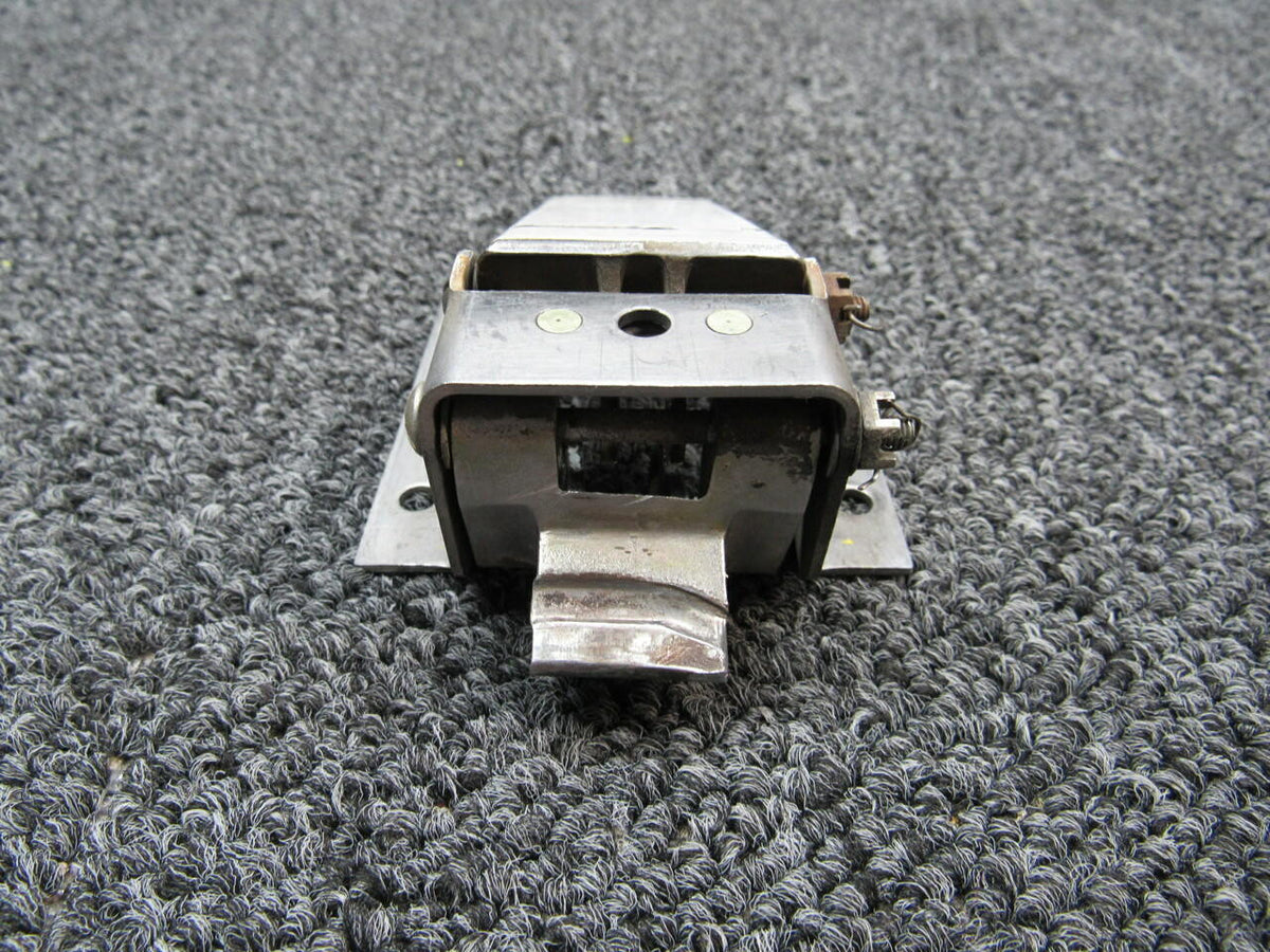 Piper 79530-002 Piper PA28R-201 Outside Door Handle Assembly