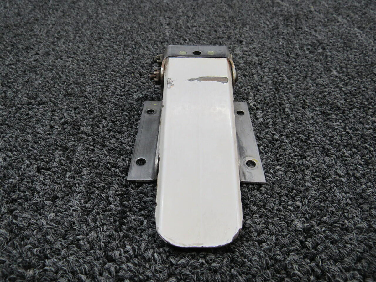 Piper 79530-002 Piper PA28R-201 Outside Door Handle Assembly