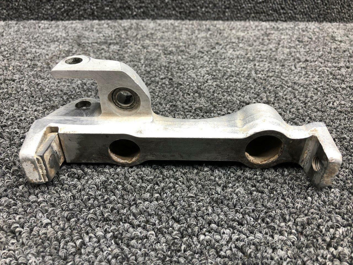 Cessna 1241403-2 Cessna T210F Main Gear Adjusting Plate RH