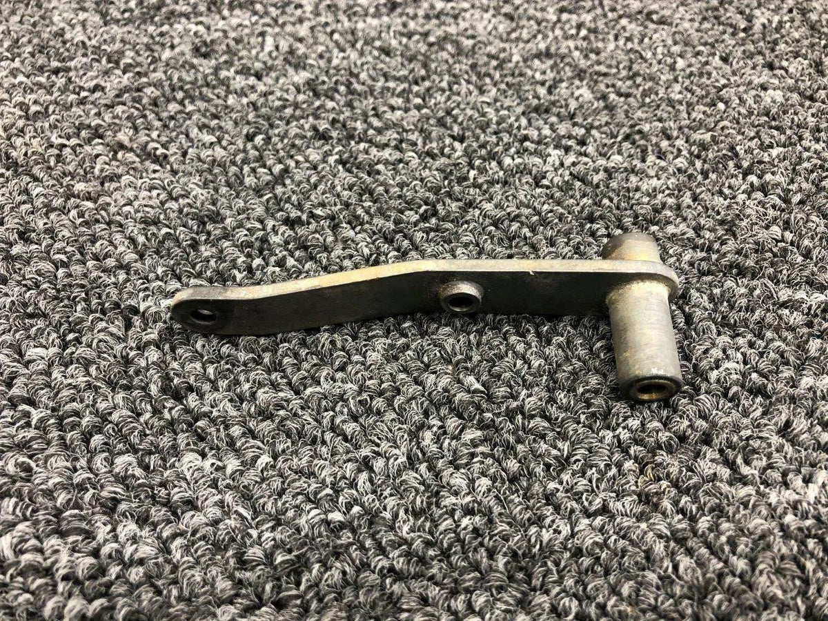 Cessna 1241414-1Cessna T210F Downlock Arm Assembly LH / RH