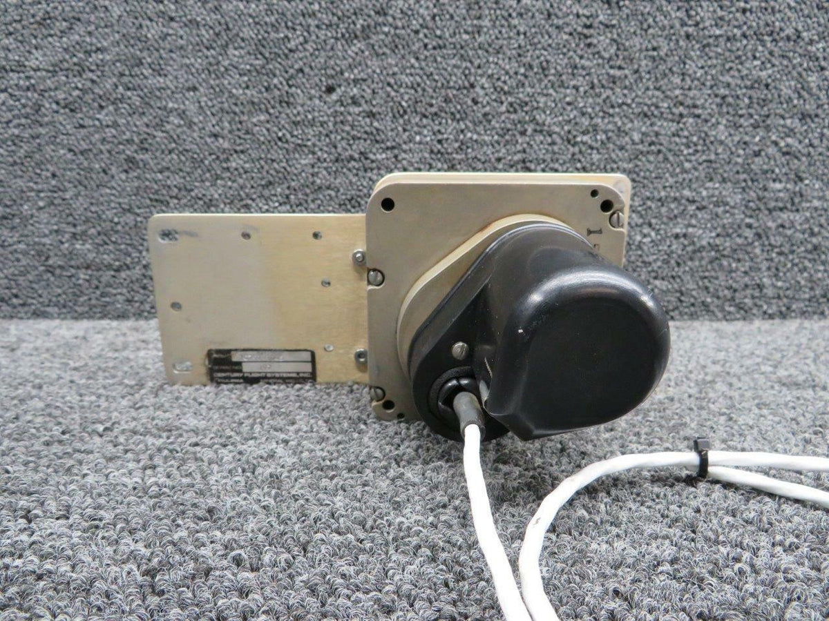 Century Flight Systems Cessna T210F Century Flight Systems 1C791-1045 Autopilot Servo W/ Mounting Bracket 14V