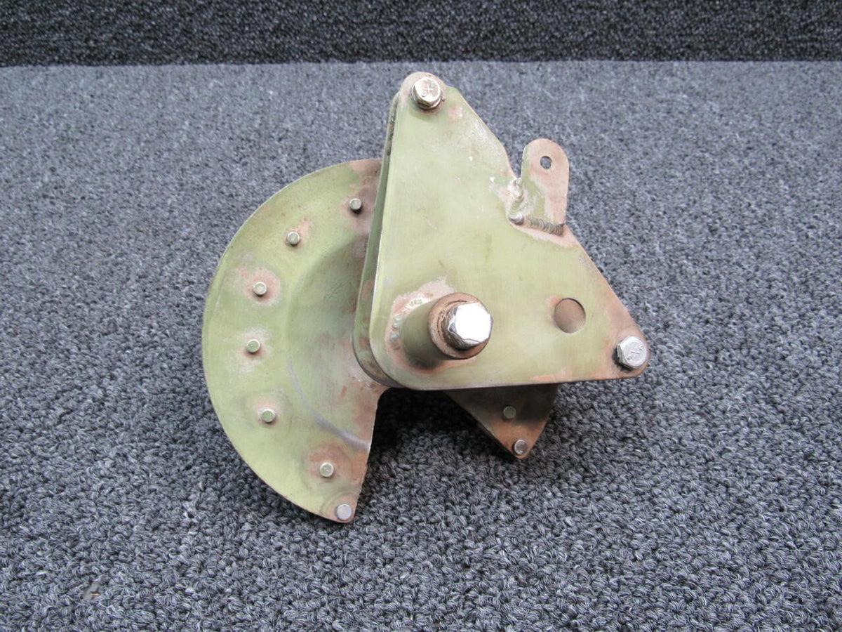 Cessna 0762024-24 Cessna 182P Flap Drive Pulley RH