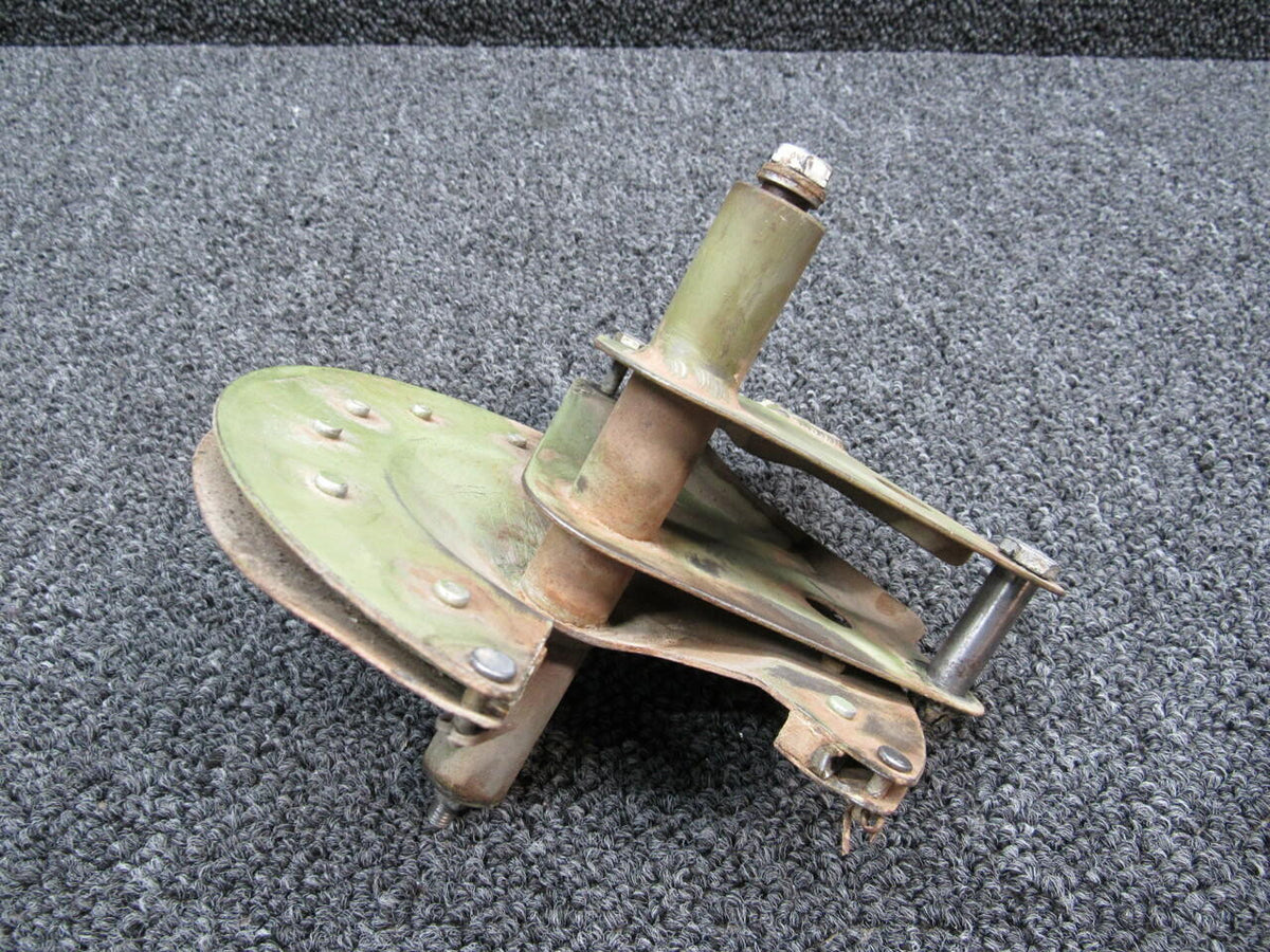 Cessna 0762024-24 Cessna 182P Flap Drive Pulley RH