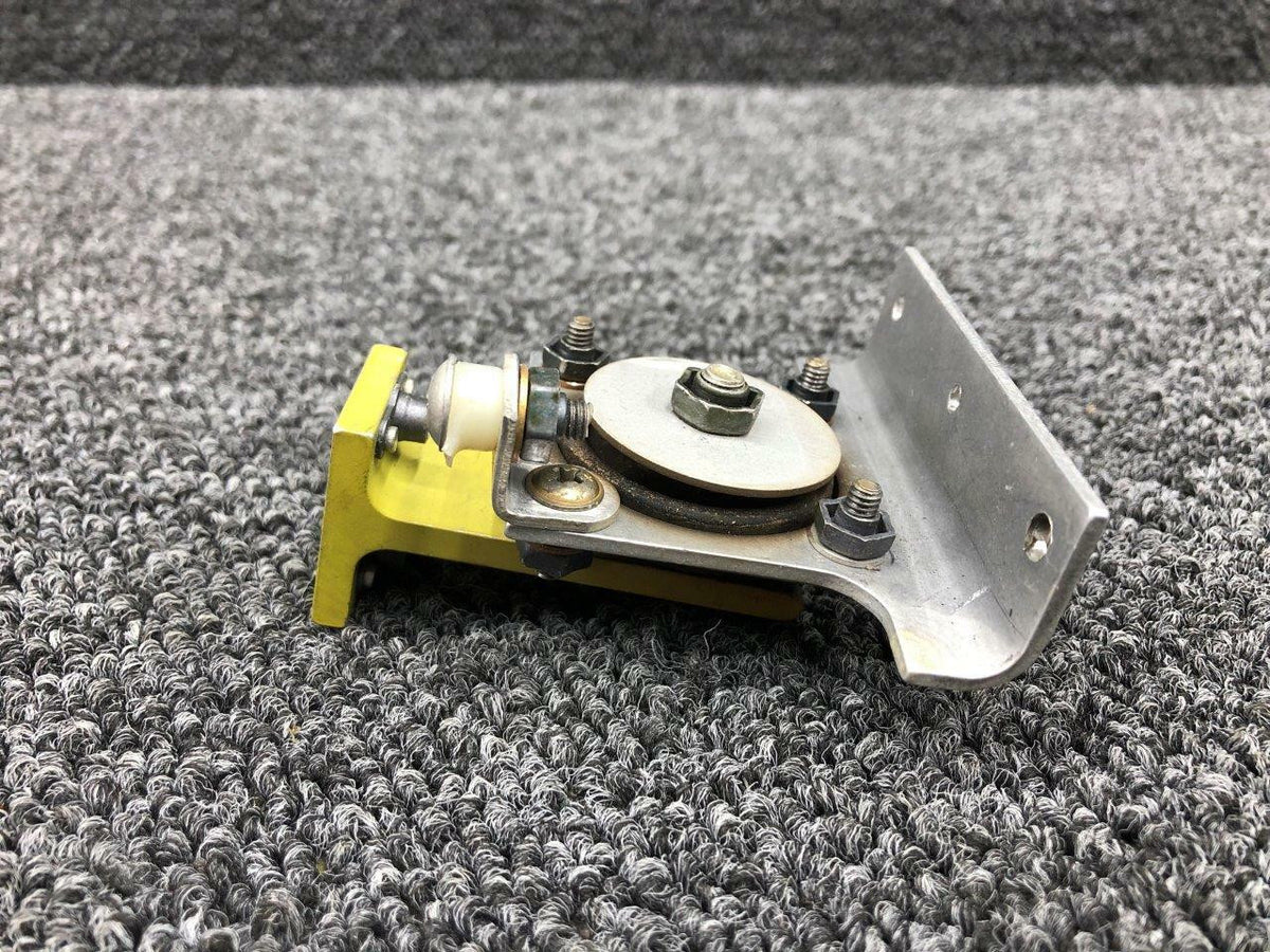 Beechcraft 150PL14 / 35-324481-7 Beech V35B Floating Panel Mount Assembly W/ Bracket