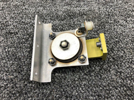 Beechcraft 150PL14 / 35-324481-7 Beech V35B Floating Panel Mount Assembly W/ Bracket
