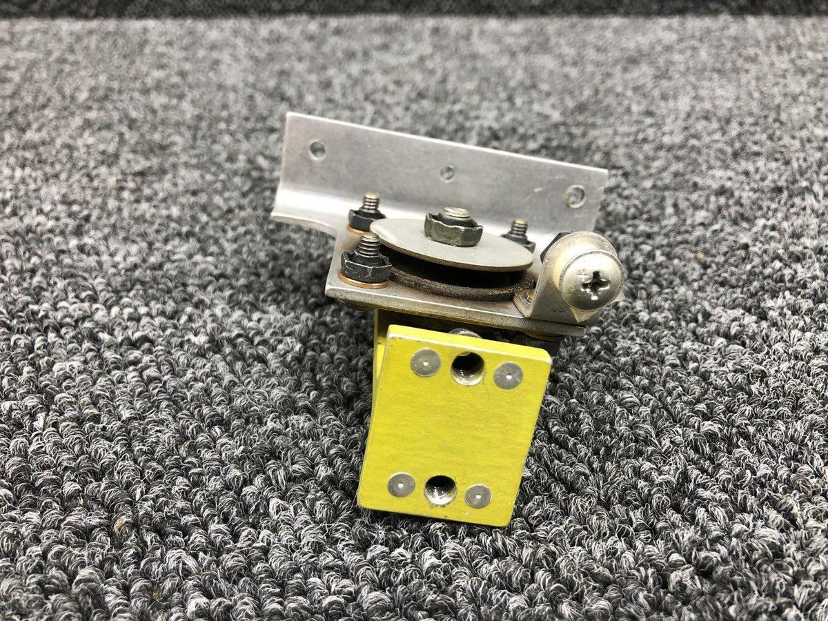 Beechcraft 150PL14 / 35-324481-7 Beech V35B Floating Panel Mount Assembly W/ Bracket
