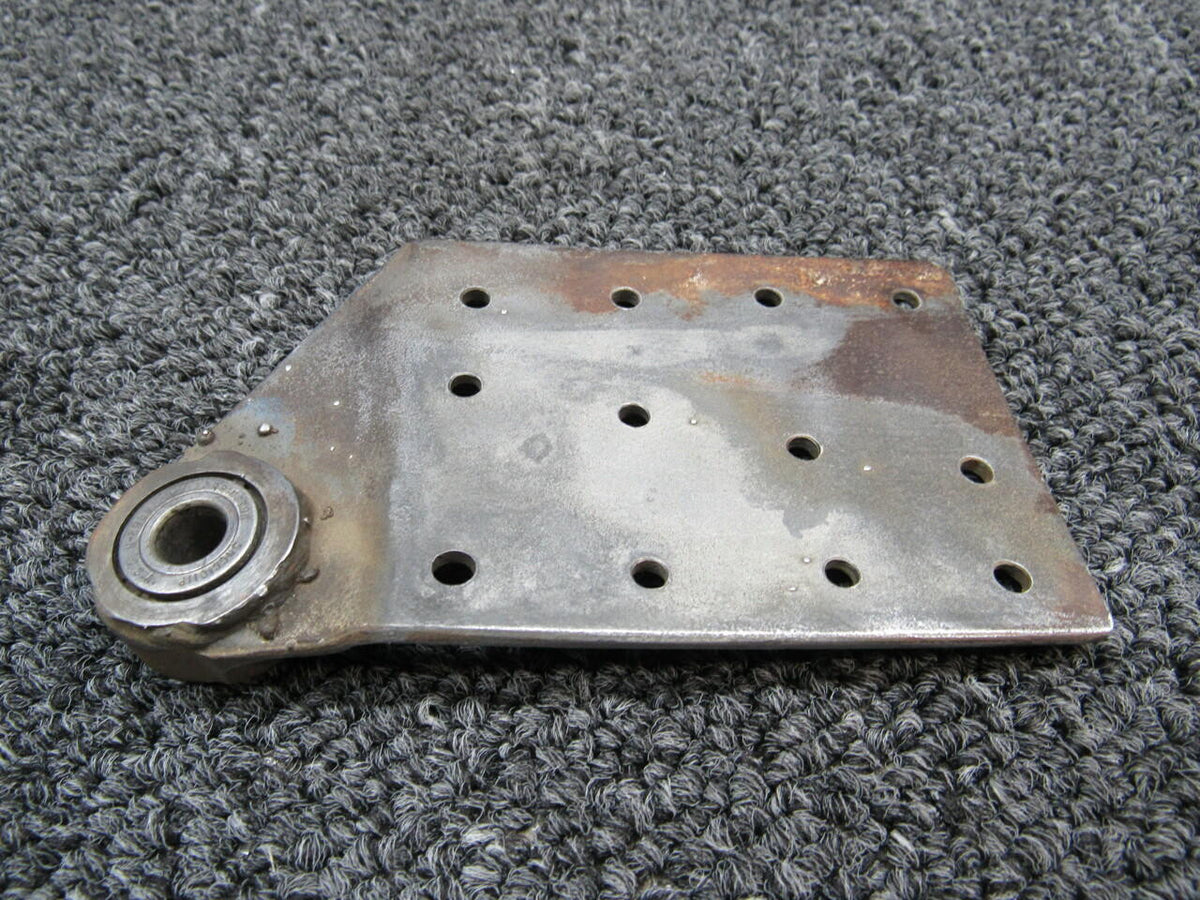 169-440017-1 Beechcraft A23 Hinge Assembly Fuselage AFT LH BAS Part Sales | Airplane Parts
