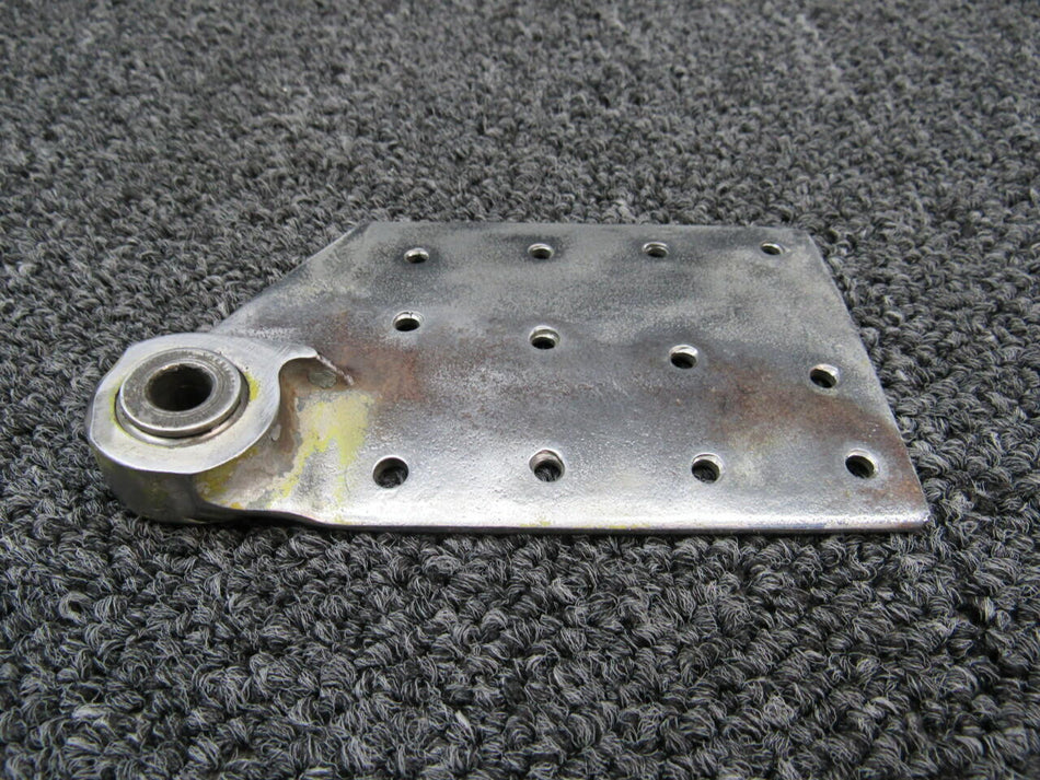 169-440017-2 Beechcraft A23 Hinge Assembly Fuselage AFT RH BAS Part Sales | Airplane Parts