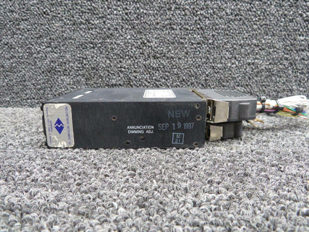 Mid Continent Instruments MD41-628 Mid Continent GPS Annunciations Control Unit V 28
