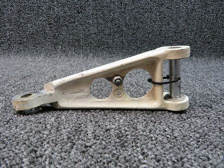 Beech 36-810015-1 USE 36-810015-3 Beech A-36 Bonanza Torque Link Gear Upper RH