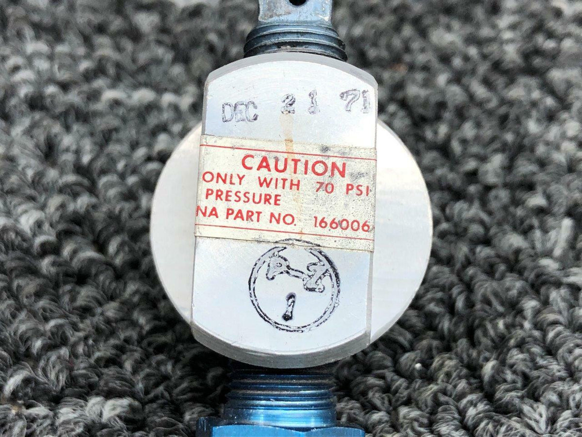 Cessna C166006-0201 USE 9912057-15 Cessna 421B Oxygen Outlet Assembly W/ Lid