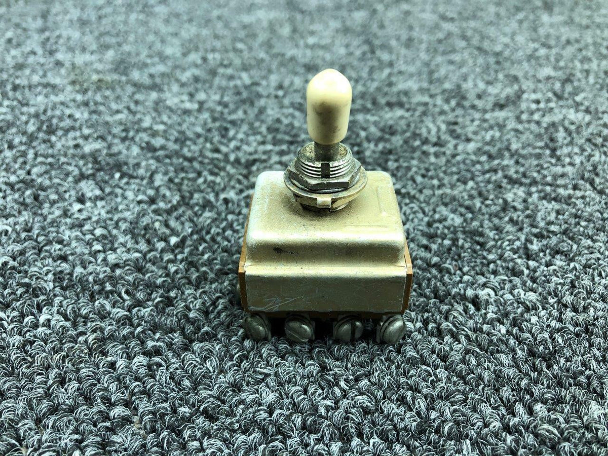 Eaton MS25068-23 Cessna 421B Eaton Toggle Switch Assembly Volts 28