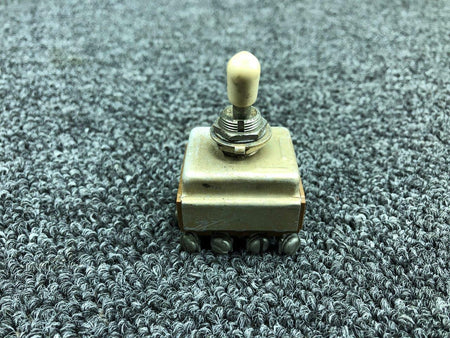Eaton MS25068-23 Cessna 421B Eaton Toggle Switch Assembly Volts 28