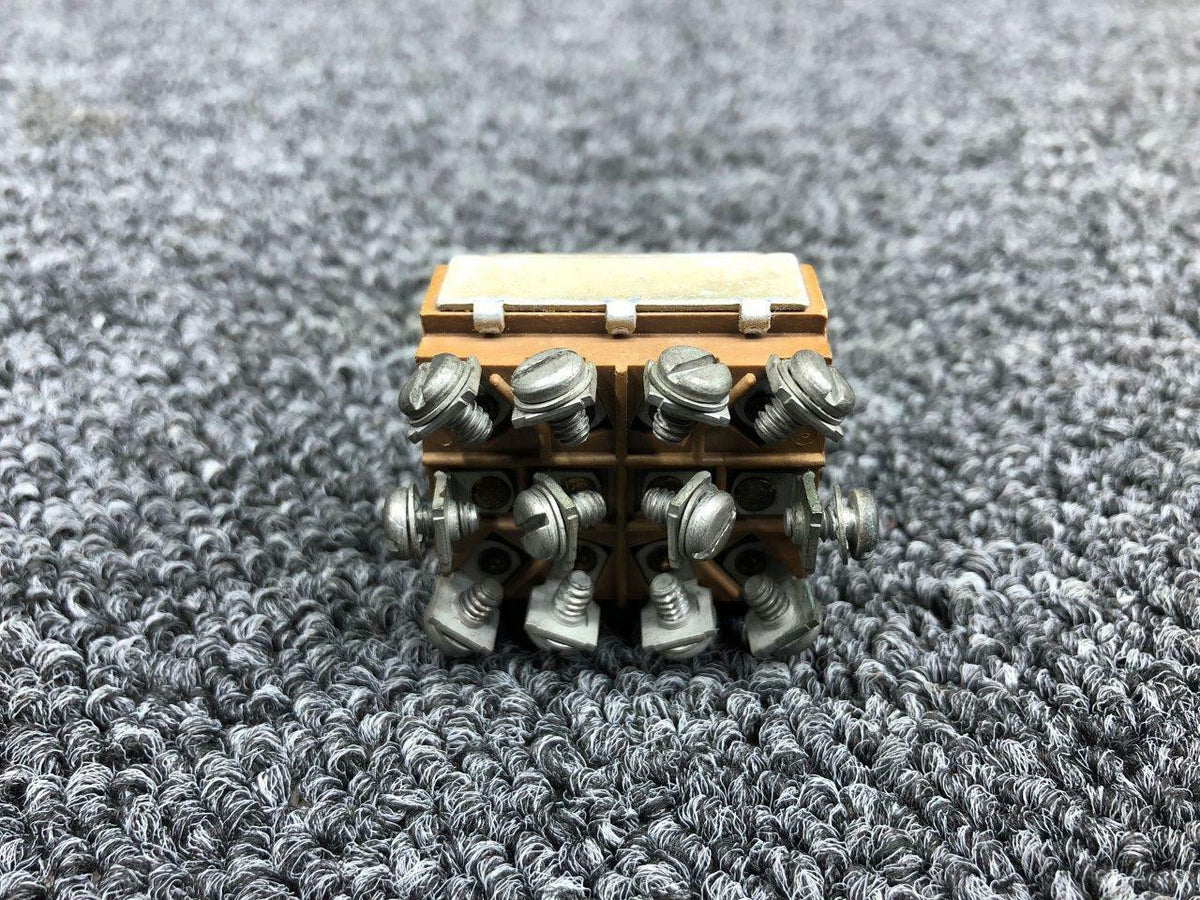 Eaton MS25068-23 Cessna 421B Eaton Toggle Switch Assembly Volts 28