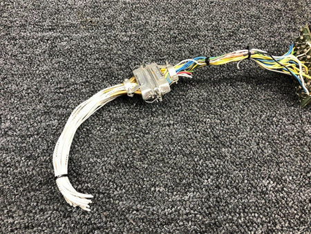 Cessna 5618009-7 Cessna 421B Annunciator Panel Assembly W/ Wiring Harness Volts 28