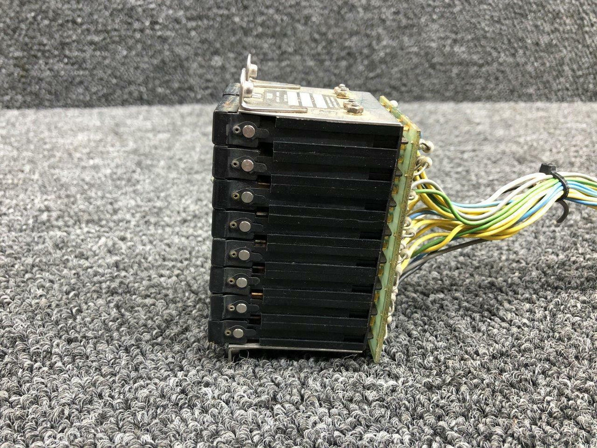 Cessna 5618009-7 Cessna 421B Annunciator Panel Assembly W/ Wiring Harness Volts 28