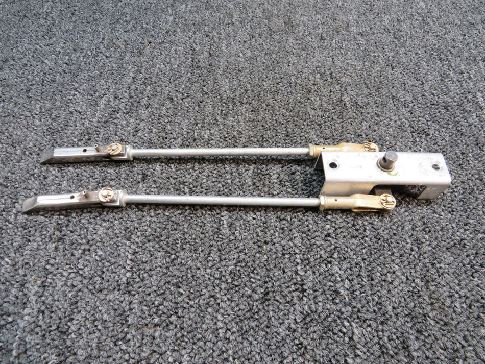 5111556-1 Cessna 421B Emergency Door Latch Assembly W/ Links & Pins
