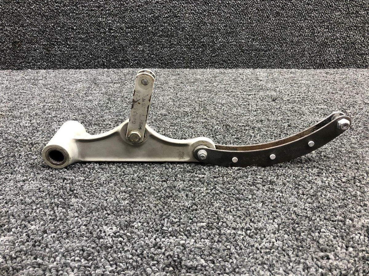 Cessna 0841104-4 Cessna 421B Main Gear Bellcrank Assembly W/ Links RH