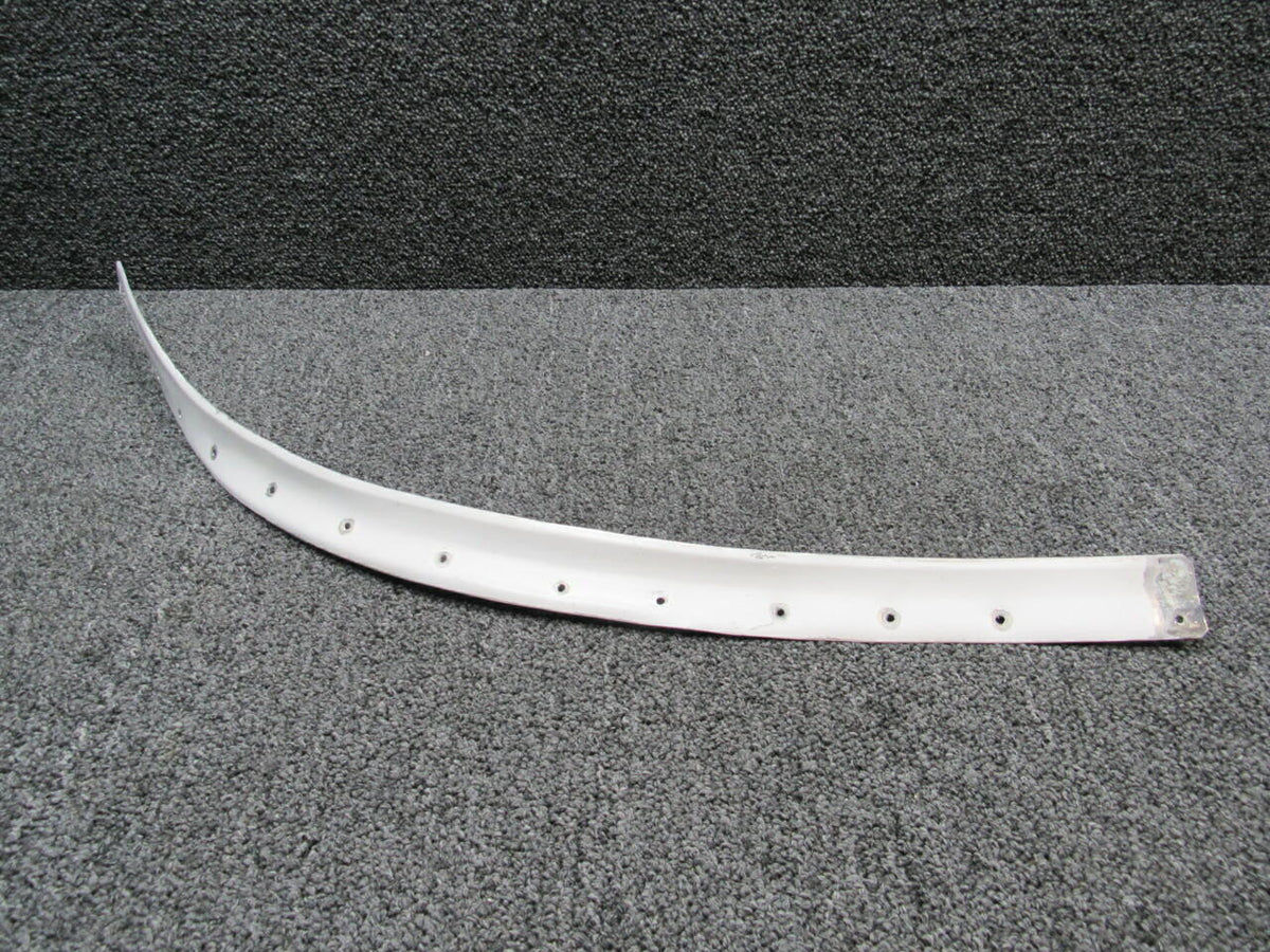 Piper 63070-022 USE 69220-005 Piper PA32-260 Windshield Collar Outside RH