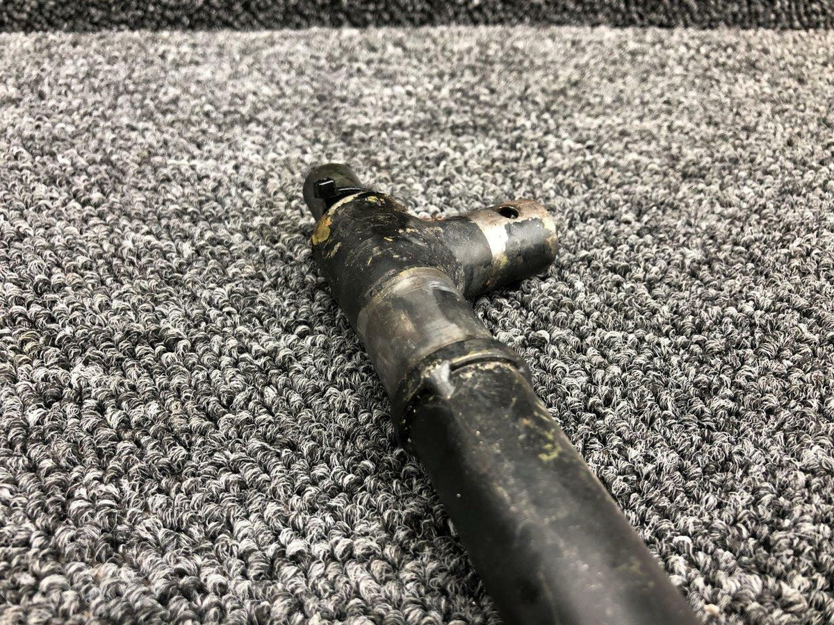 Cessna 1260418-8 Cessna T210N Rudder Bar Assembly RH
