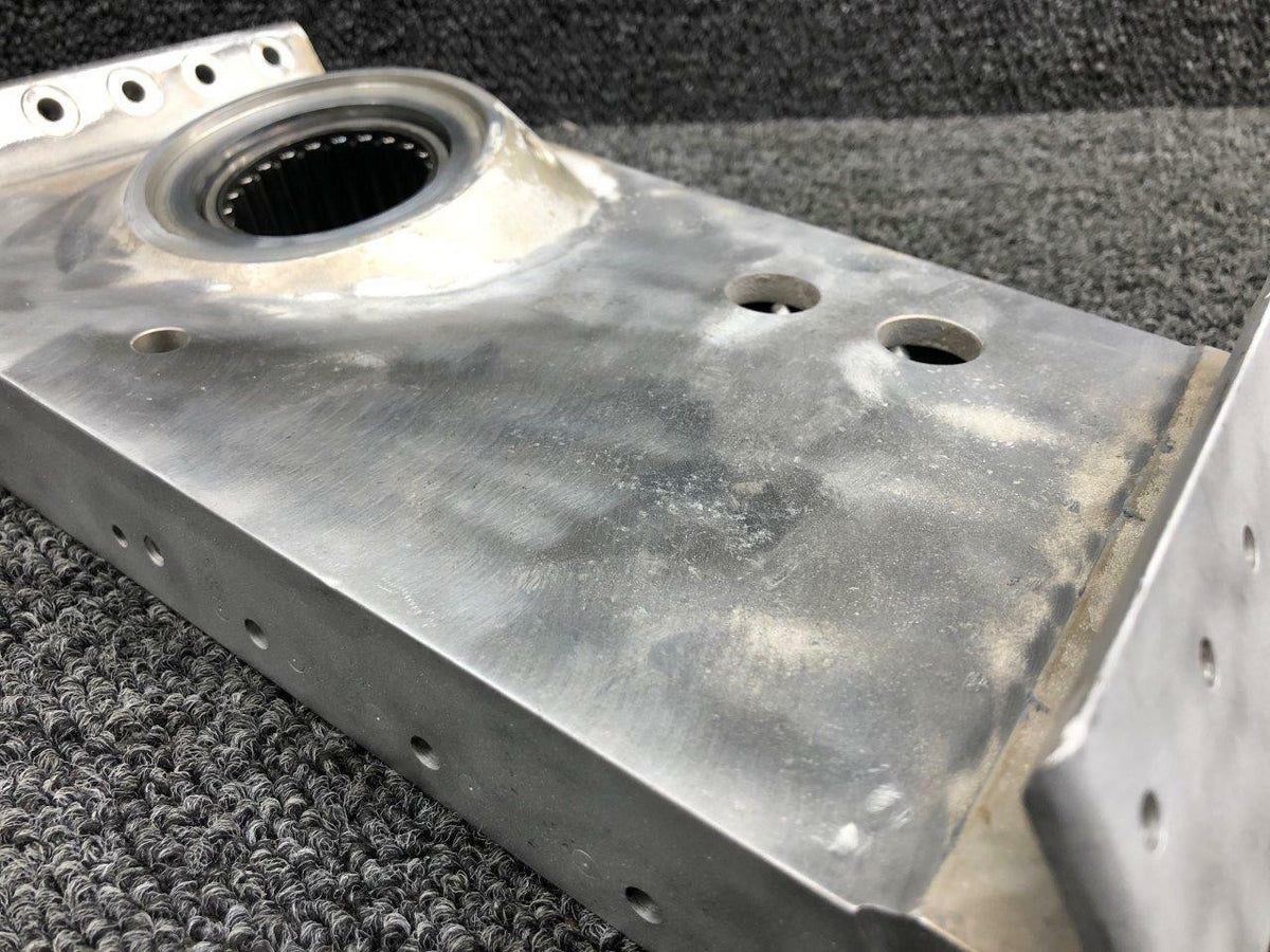 Cessna 1241607-16 Cessna T210N Main Gear Actuator Support Inboard RH
