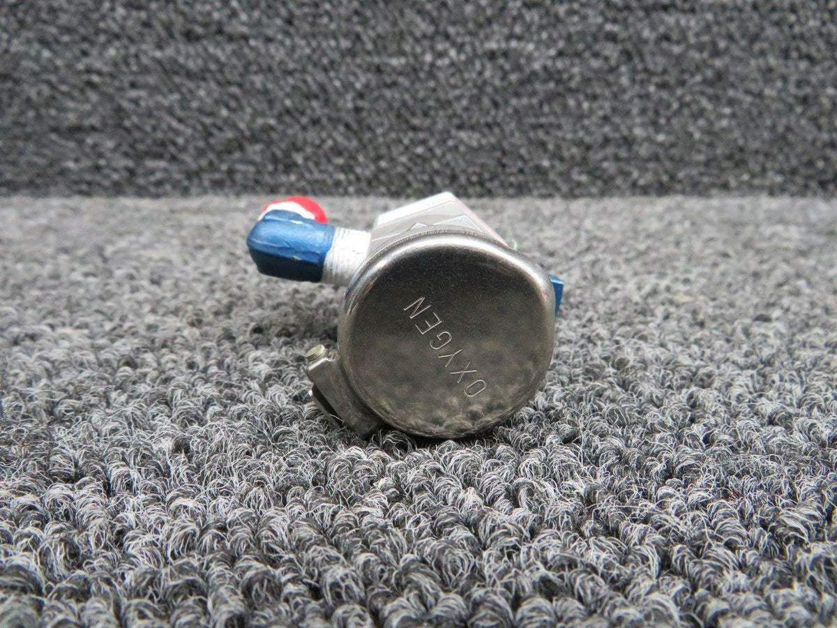 Cessna C166006-0109 Cessna T210N Oxygen Outlet Valve