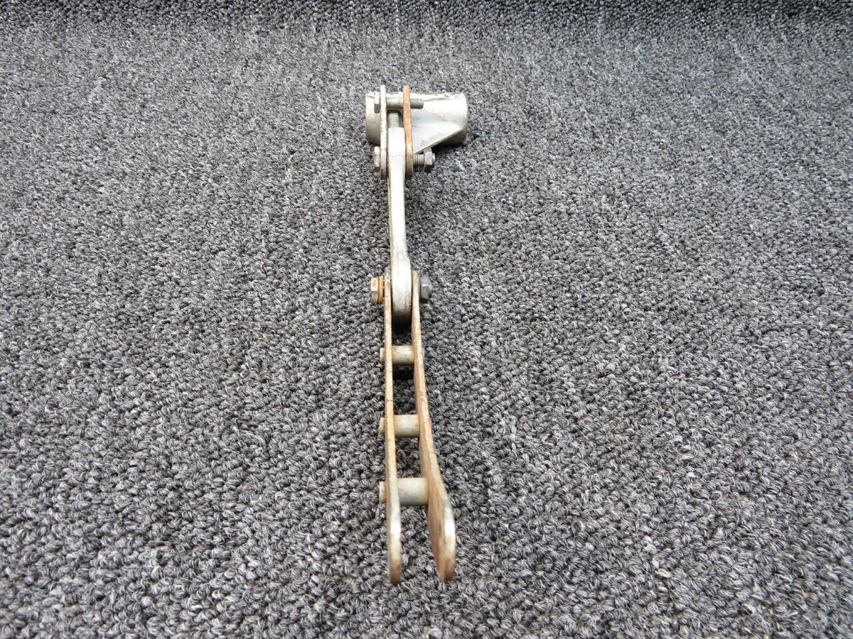 Cessna 0841104-4 / 0843500-6 Cessna 401 Arm Rocker Bellcrank W/ Link LH