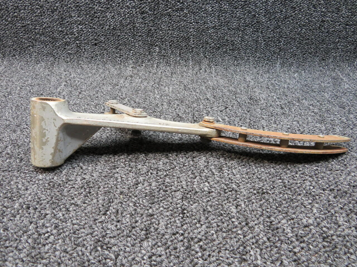 Cessna 0841104-4 / 0843500-6 Cessna 401 Arm Rocker Bellcrank W/ Link LH