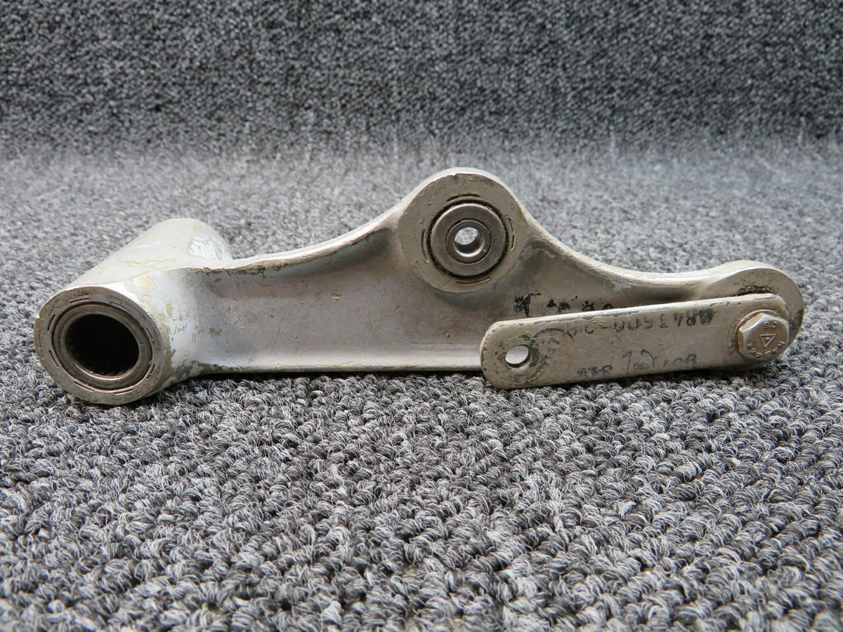 Cessna 0841104-4 / 0843500-28 Cessna 421B Bellcrank Assembly Rocker Arm W/ Link RH