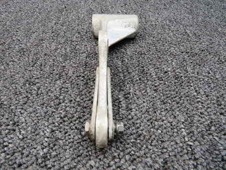 Cessna 0841104-4 / 0843500-28 Cessna 421B Bellcrank Assembly Rocker Arm W/ Link RH