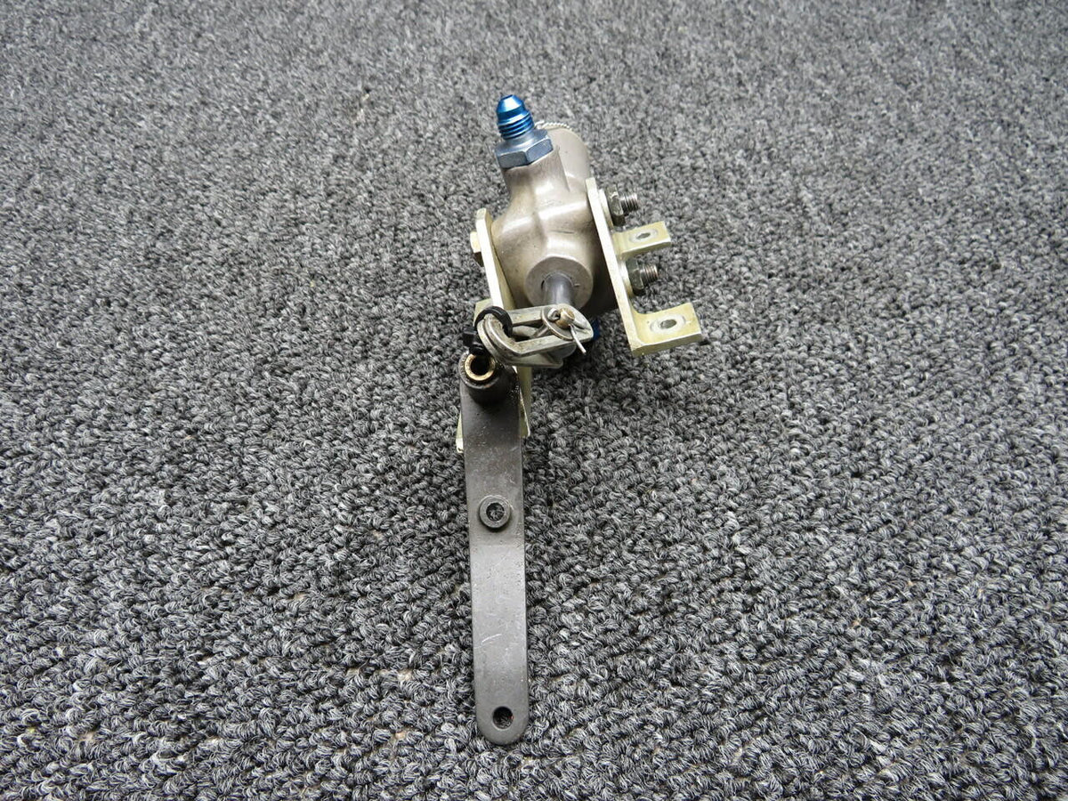 Cessna 1280109-3 USE 1280504-2 Cessna T210H Lock Cylinder Assembly W/ Brackets