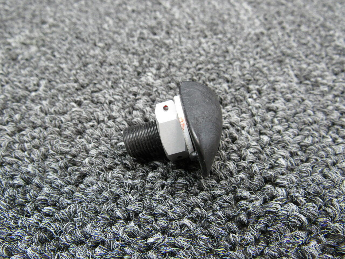 Cirrus 19610-001 Cirrus SR22T Spray Nozzle Windshield De-Ice Hours 695.5