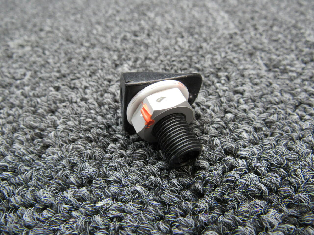 Cirrus 19610-001 Cirrus SR22T Spray Nozzle Windshield De-Ice Hours 695.5
