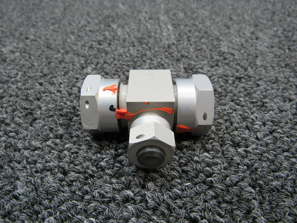 21946-002 Cirrus SR22T De-Ice Unequal Tee (Hours: 695.5) BAS Part Sales | Airplane Parts