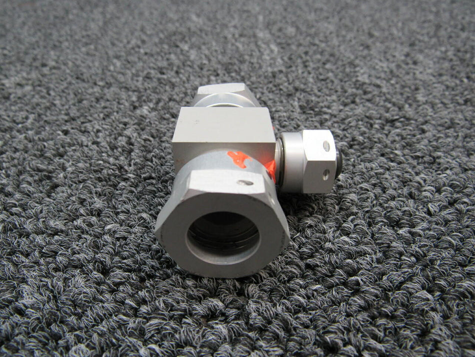 Cirrus 21946-002 Cirrus SR22T De-Ice Unequal Tee Hours 695.5