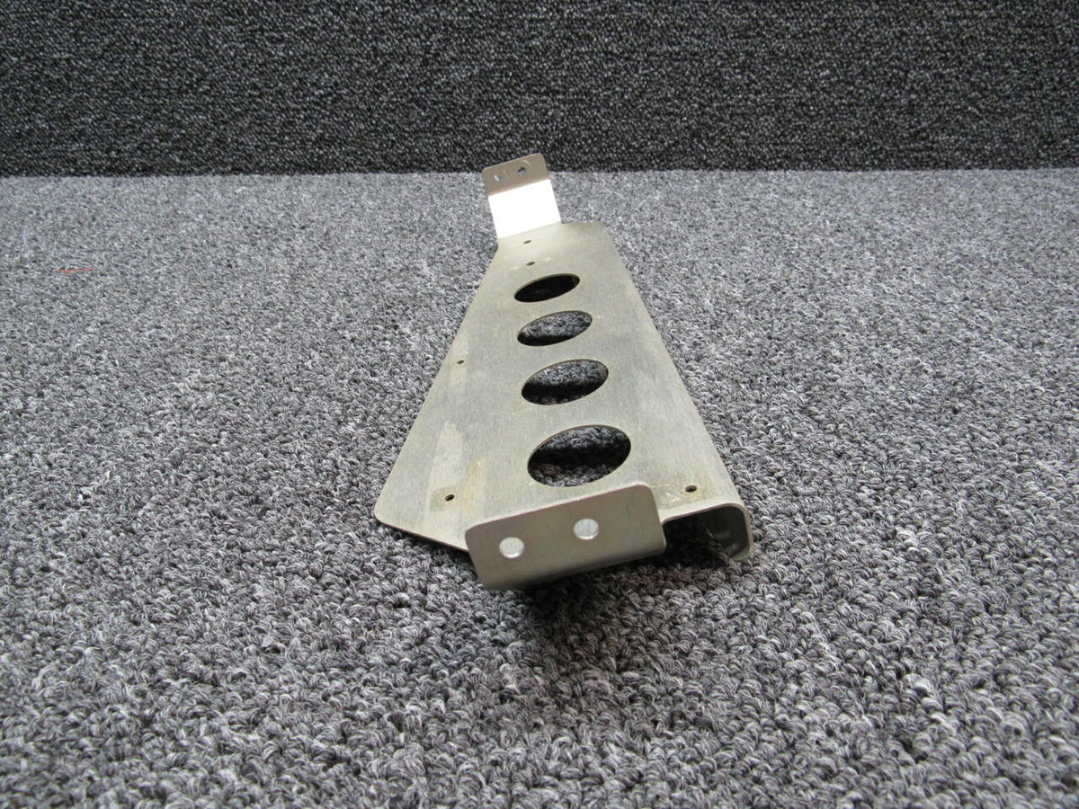 Cirrus 19245-001A Cirrus SR22T Bracket Assembly Support Hours 695.5