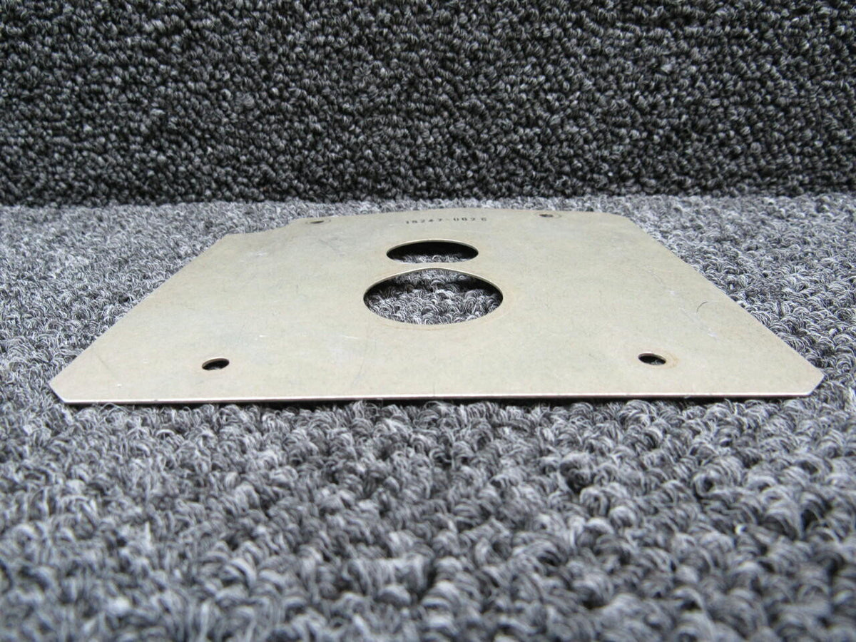 Cirrus 15247-002C Cirrus SR22T Console Selector Valve Enclosure Aft Hours 695.5