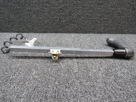 Cirrus 24578-001 / 13975-003 Cirrus SR22T Yoke Grip Assy W/ Yoke Tube LH Hours 695.5