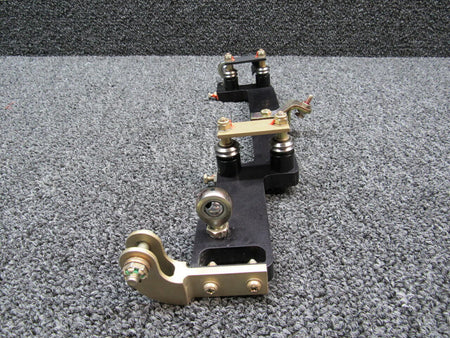 Cirrus 14938-003 Cirrus SR22T Yoke Bearing Mount W/ Hardware LH Hours 695.5