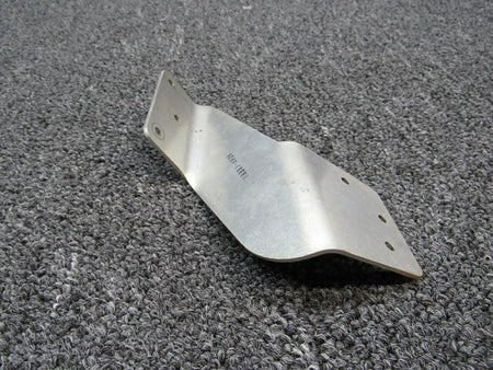 Cirrus 19337-002 Cirrus SR22T Bracket Side Pulley RH Hours 695.5