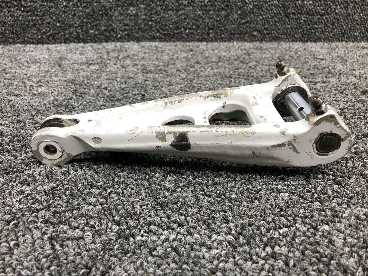 36-810016-5 Beechcraft 58 / 36 Main Gear Torque Link Lower