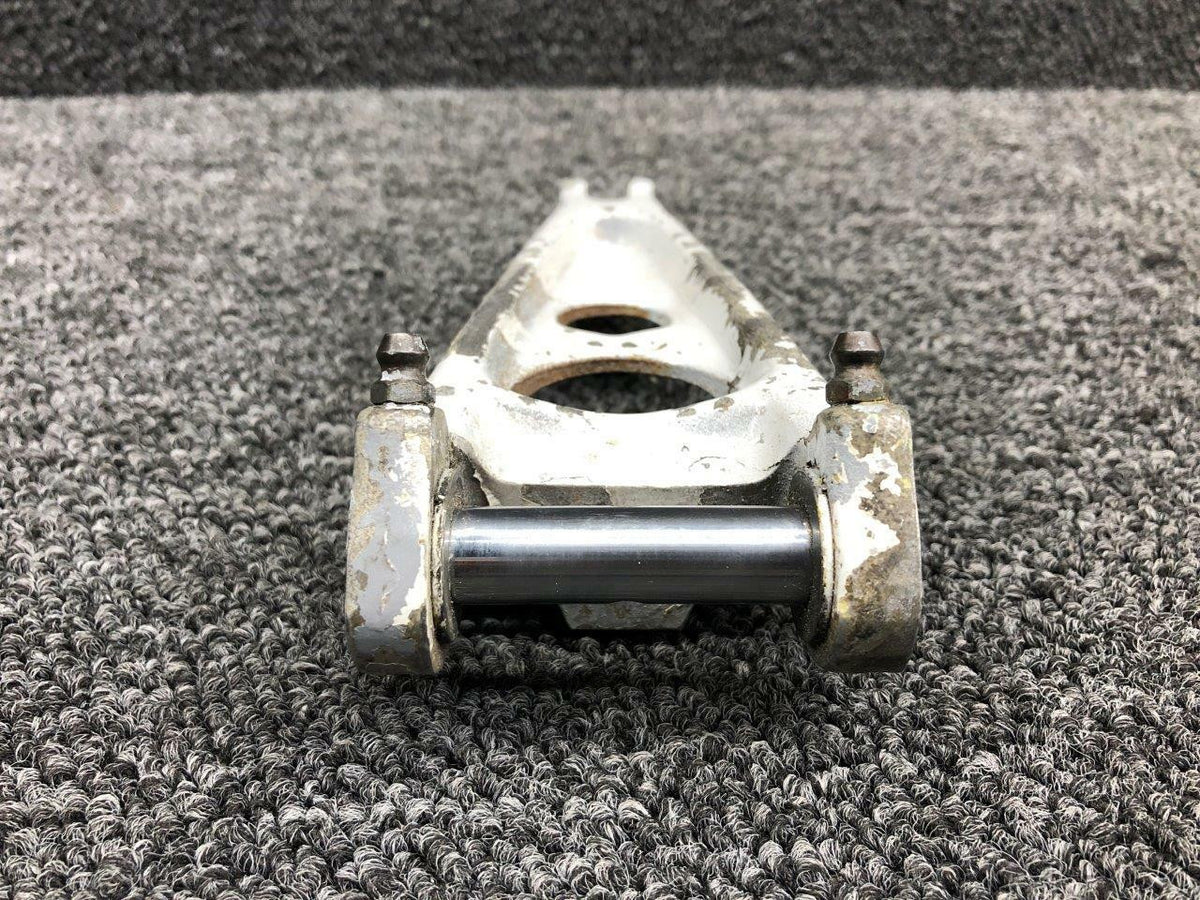 36-810016-5 Beechcraft 58 / 36 Main Gear Torque Link Lower