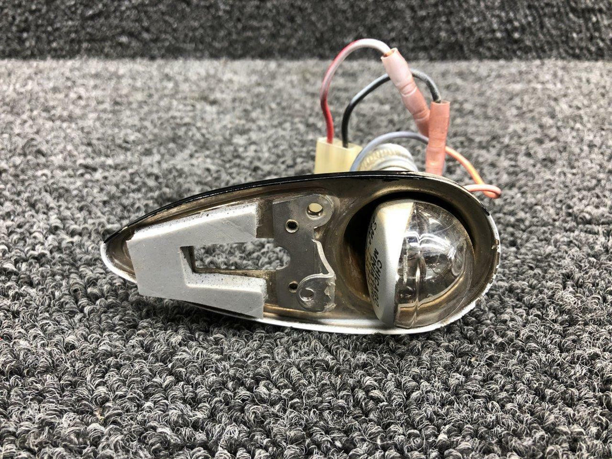 Whelen A650PR Piper PA-31T Whelen Navigation Light Base Assembly Volts 28