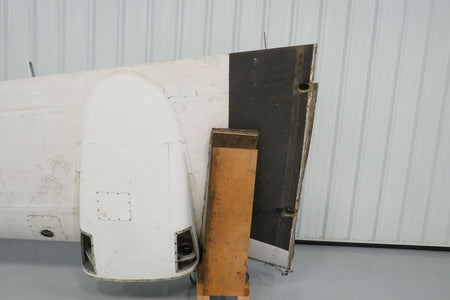 Beech 96-110005-609 Beech 95-B55 LH Wing Assy