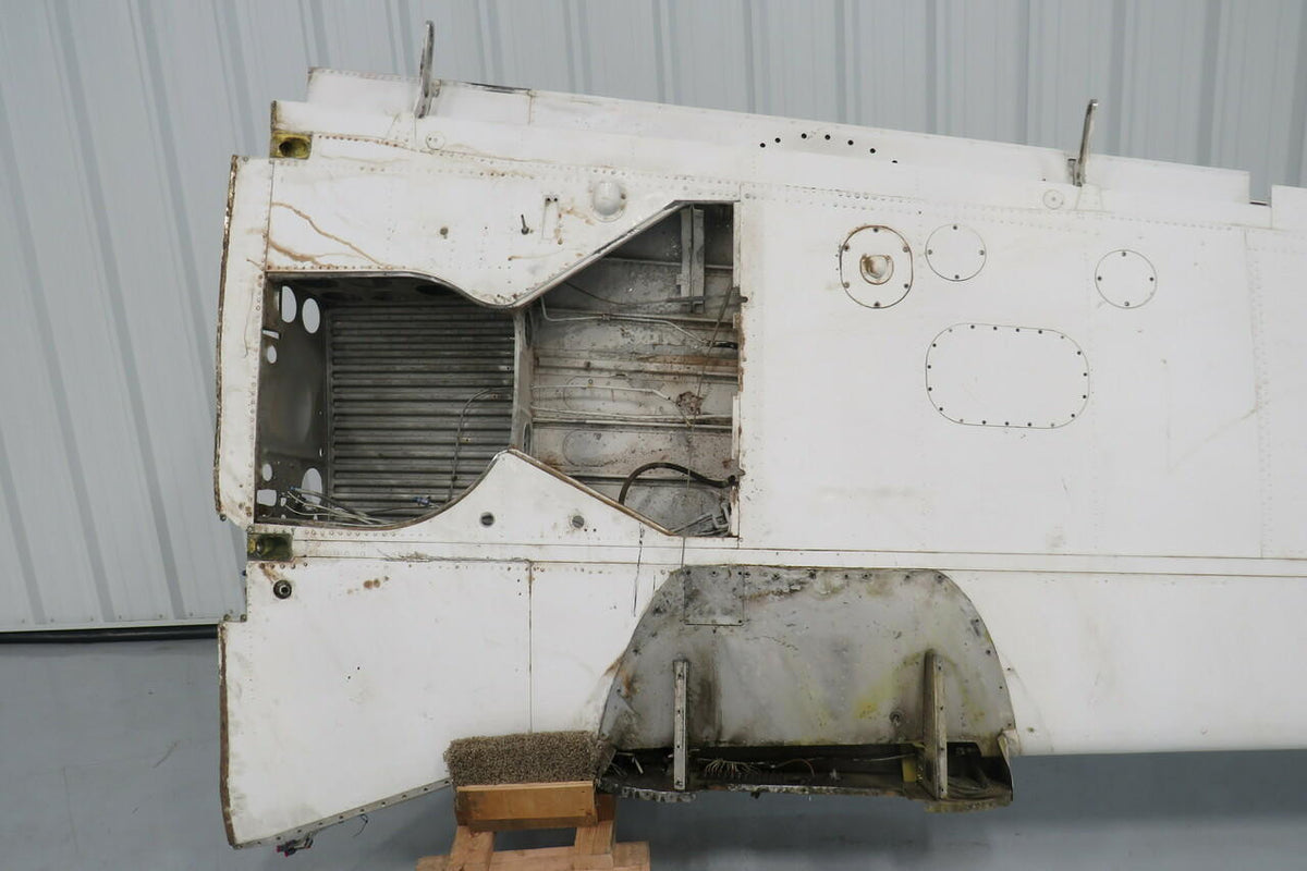Beech 96-110005-609 Beech 95-B55 LH Wing Assy