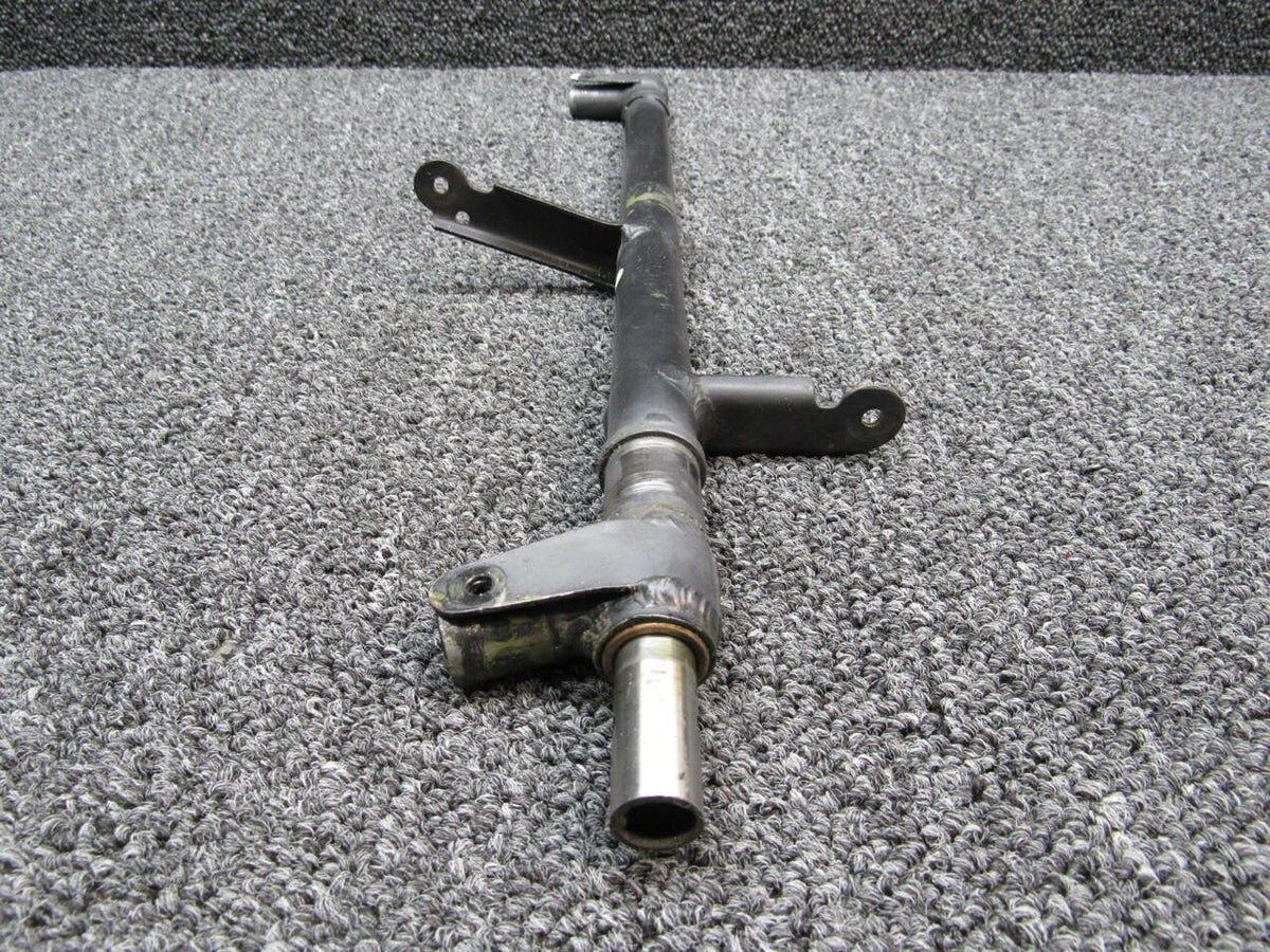 Cessna 0760032-2 Cessna A185F Rudder Bar Assy RH