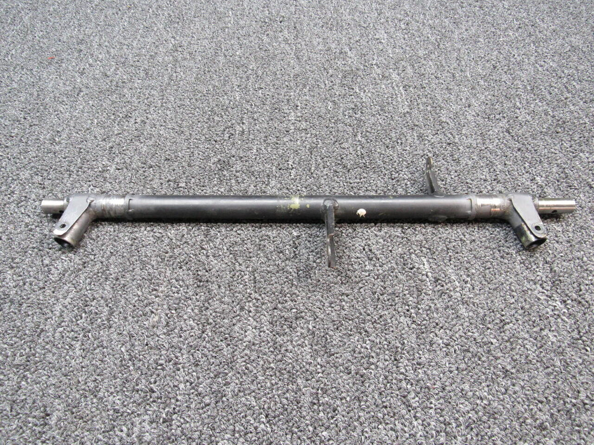 Cessna 0760032-2 Cessna A185F Rudder Bar Assy RH